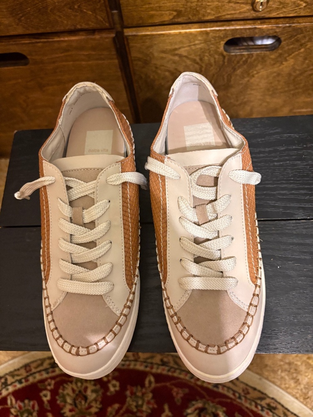 Dolce Vita Sneakers